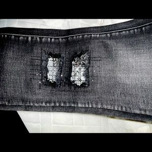 Joseph Ribkoff black distressed jean NWT  SIZE 8 slim